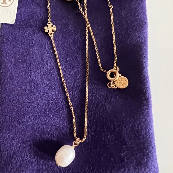Tory Burch Gold Logo Cultured Pearl Short Necklace - Picture 8 of 9